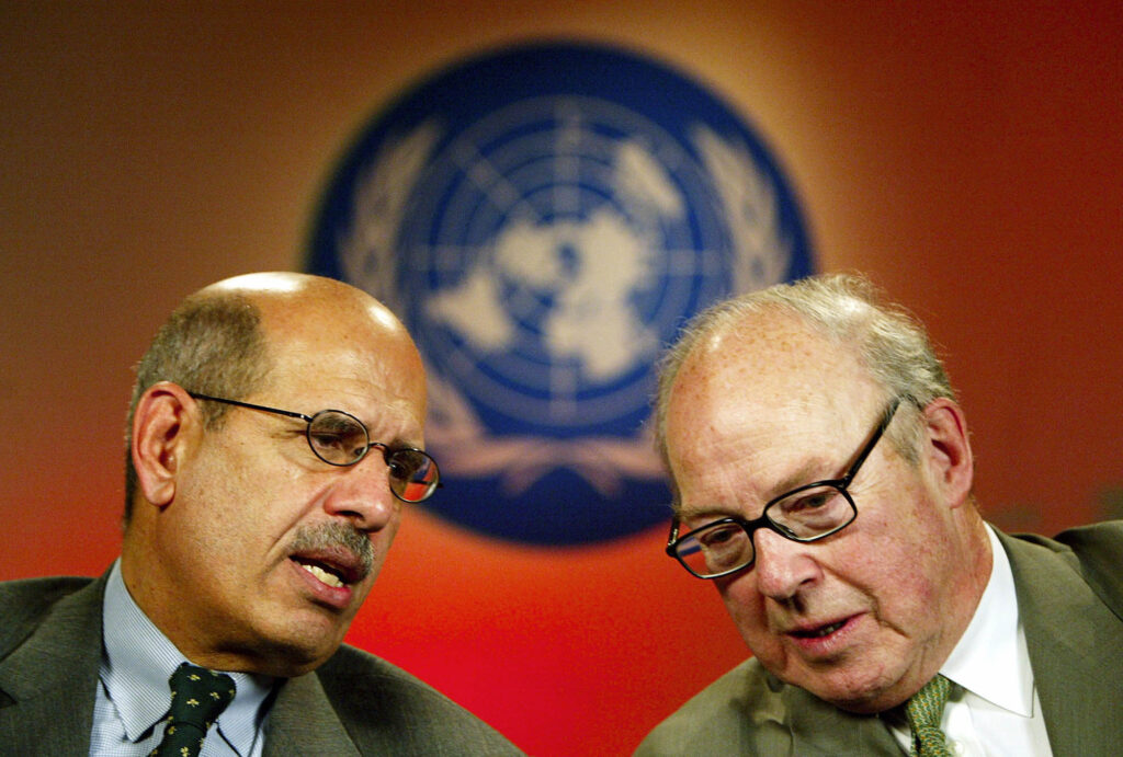 Hans Blix tillsammans med Mohammed ElBaradei, tillsammans ansvariga för UNMOVICs och IAEAs vapeninspektioner i Irak